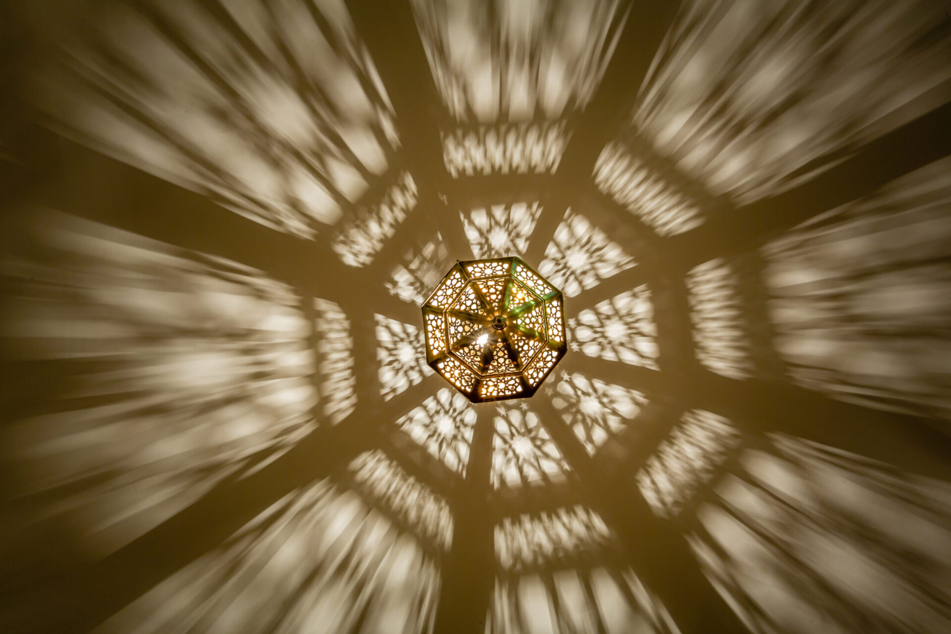 Decorative mosque lighting